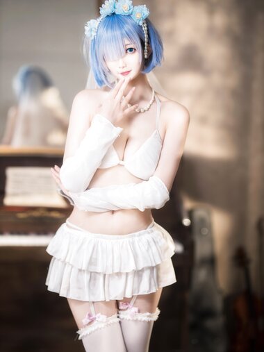 [Cosplay] 封疆疆v 蕾姆花嫁 [26P 119MB]