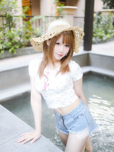 [Cosplay] Nyako喵子 温泉旅行 [225P2V-1.27GB]