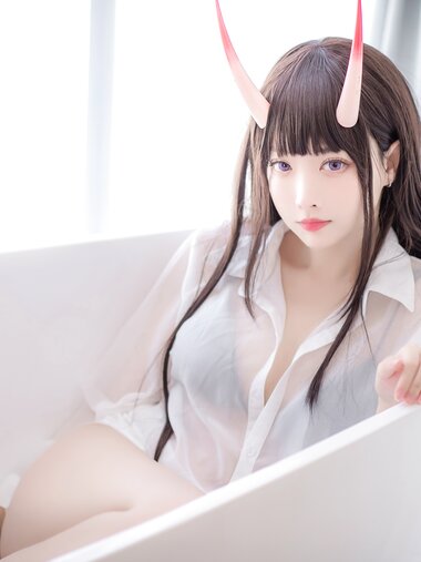 [Cosplay] 宮本桜 碧蓝航线 能代本典藏版 [50P-744MB]