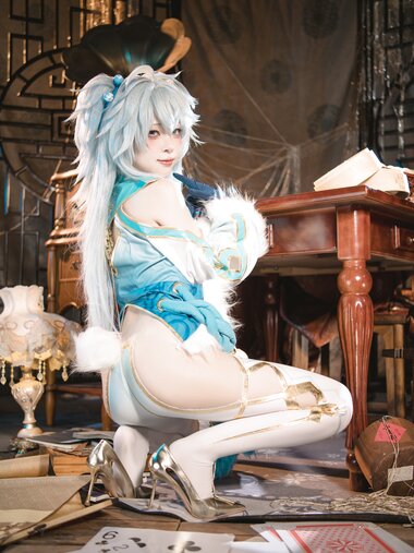[Cosplay] 矢量鱼 少女前线云图计划 芙洛伦 [31P-365MB]