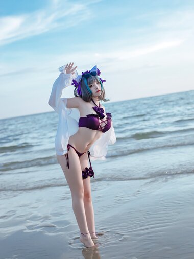 [Cosplay] 二佐Nisa 碧蓝航线 柴郡泳装 [30P-291MB]