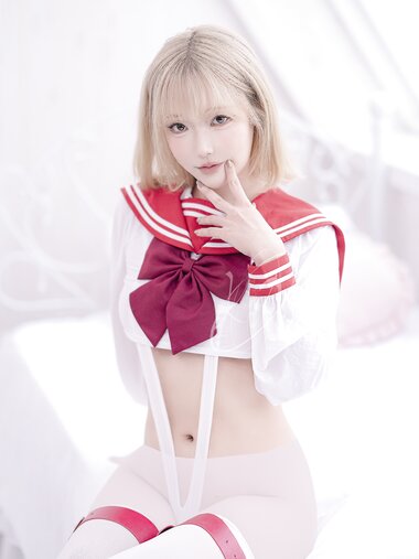 [Cosplay] 切切celia 小春日和制服 [39P-110MB]