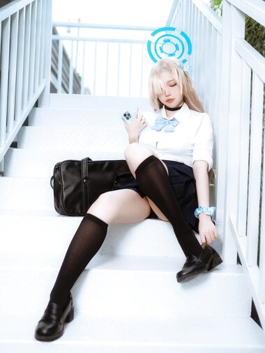 [Cosplay] 二佐Nisa 蔚蓝档案 一之濑明日奈 JK制服 [23P-264MB]