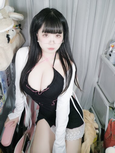 [Cosplay] 贞子蜜桃 心心眼 [10P1V-252MB]