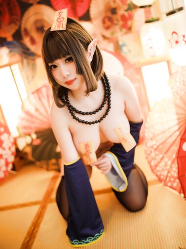 [Cosplay] 十万珍吱伏特 胡桃猫Kurumineko - 巫