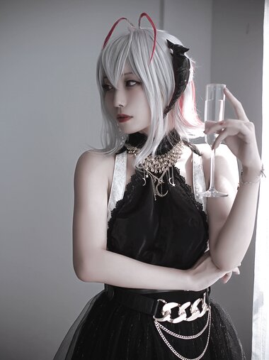 [Cosplay] 切切celia 明日方舟 W 礼服 [20P-130MB]