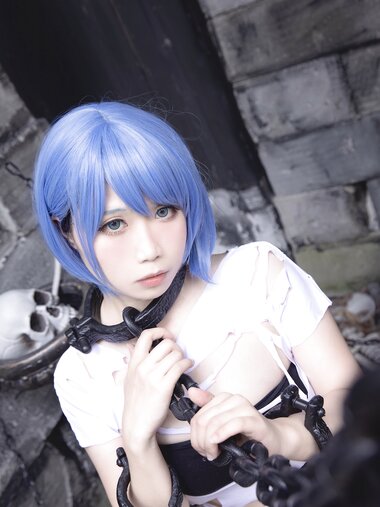 [Cosplay] 贞子蜜桃 碧蓝航线 恰巴耶夫 监狱 [18P-177MB]