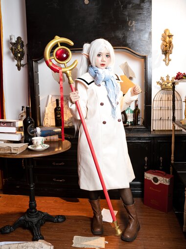 [Cosplay] PoppaChan - Frieren Winter 芙莉莲·黑丝短靴冬装 +S