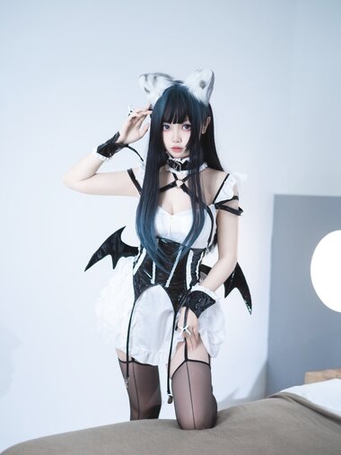 [Cosplay] 洛桑w伊梓 猫耳小恶魔[42P3V-384.5M]