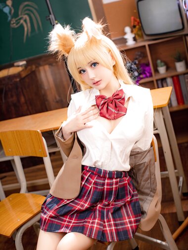 [Cosplay] 您的蛋蛋 你的狐仙女友[107P-837.8M]