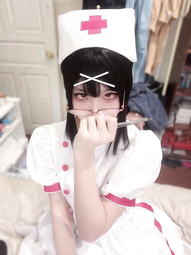 [Cosplay] 清水凪 夜间小护士 [31P-302MB]