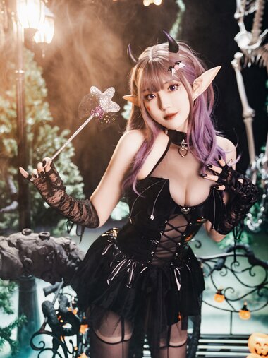 [Cosplay] Natsuko夏夏子 万圣小魔女 [52P1V-566MB]
