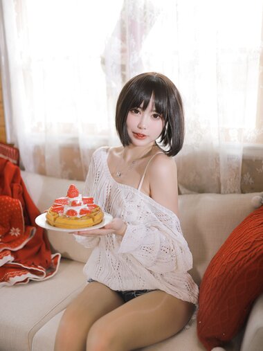 [Cosplay] Tina很妖孽呀 温柔短发妹妹 [52P1V-1.16GB]