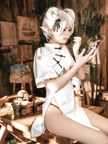 [Cosplay] Quan冉有点饿 芙莉莲 [40P-389MB]