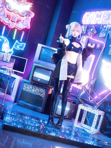 [Cosplay] 柒柒要乖哦 彻夜之歌 常服七草荠 [41P-388MB]