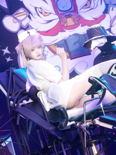 [Cosplay] 柒柒要乖哦 彻夜之歌 护士服小荠 [100P-834MB]