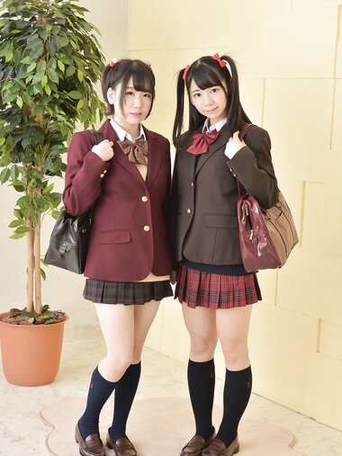 [Lovepop] Yuzuka Shirai 白井ゆずか & Coco Nanahara 七菜原ココ Photoset #003 School Uniform (Blazer)