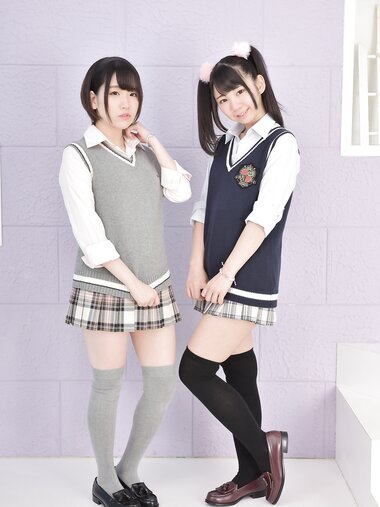 [Lovepop] Yuzuka Shirai 白井ゆずか & Coco Nanahara 七菜原ココ Photoset #002 School Uniform (Knit Vest)