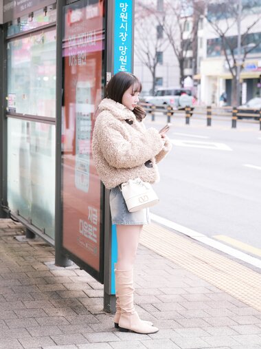 Son Ye-Eun (손예은) - 2025 X-Mas Offline