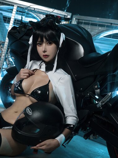 [Cosplay] 亚马逊鲶鱼 碧蓝航线 爱宕机车 [10P-147MB]