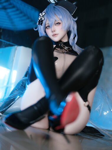 [Cosplay] 屿鱼 蔚蓝档案 亚子 同人透明护士 [31P-298MB]