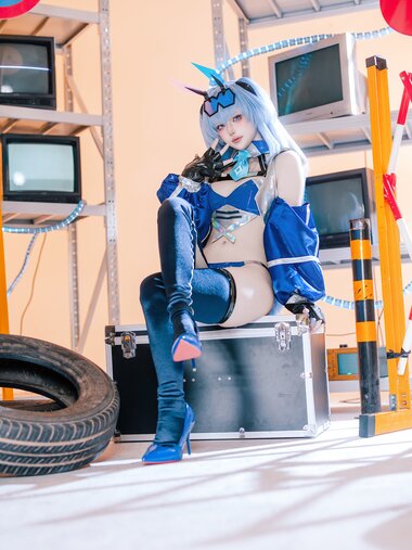 [Cosplay] 屿鱼 碧蓝航线 花园赛车服 [82P-783MB]