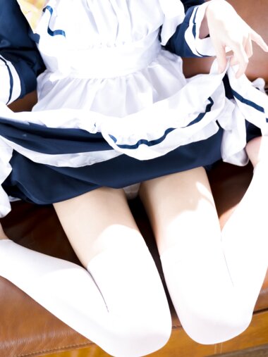 [Cosplay] 九柒喵 枣子姐女仆 [23P-323MB]
