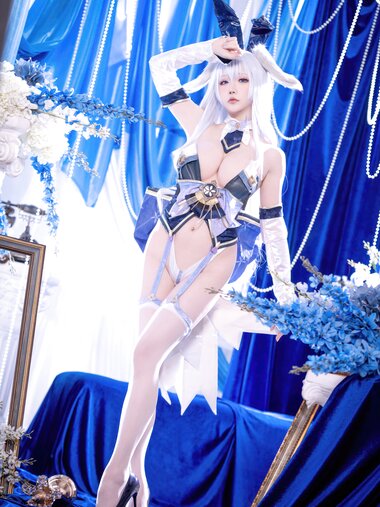 [Cosplay] 星之迟迟 2025年10月计划F 碧蓝航线 信浓 兔女郎 [52P-570MB]