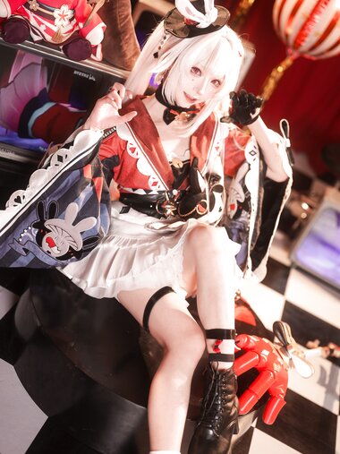 [Cosplay] Kitaro 绮太郎 崩坏·星穹铁道 火花 [17P-97MB]