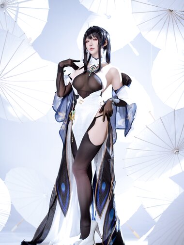 [Cosplay] 星之迟迟 2025年10月计划E 碧蓝航线 镇海改 [44P-126MB]