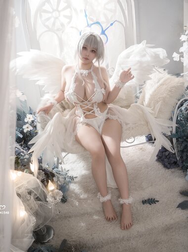 [Cosplay] KANEKO_咔喵 碧蓝航线 珍珠号·黑白 [36P-94MB]