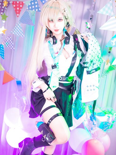 [Cosplay] Pyon - Lynae Wuthering Waves 鸣潮 琳奈