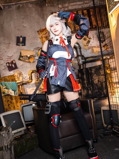 [Cosplay] Momoko葵葵 少女前线2 塞布丽娜 [7P-55MB]