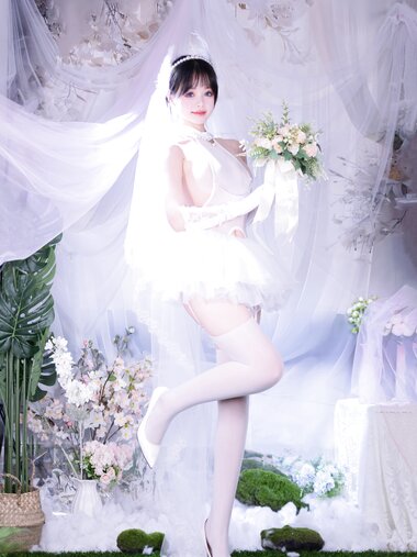 [Cosplay] 星黛鹿鹿 - 白丝花嫁