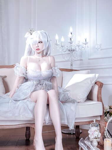 [Cosplay] 半半子 胜利女神：妮姬 灰姑娘 水晶公主 [44P-215MB]