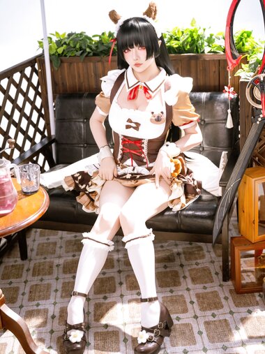[Cosplay] 星之迟迟 2026年04月计划 鸣潮 千咲 联动咖啡 女仆 [42P-382MB]