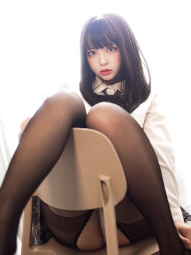 [Cosplay] 疯猫ss 黑丝格子裙 [40P-388MB]