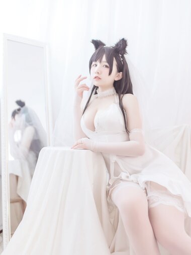 [Cosplay] 阿半今天很开心 爱宕婚纱 [36P-142MB]