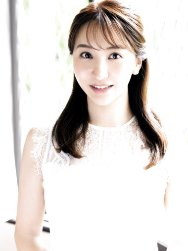 [FRIDAY] 2022.12.08 袴田彩会 眩しすぎるSEXY