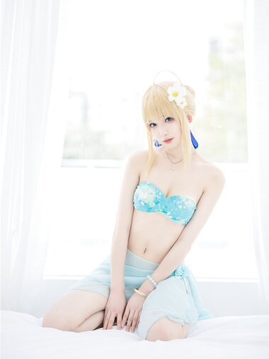 [COSPLAY] 封疆疆v NO.019 阿尔托莉雅 潘德拉贡 泳装