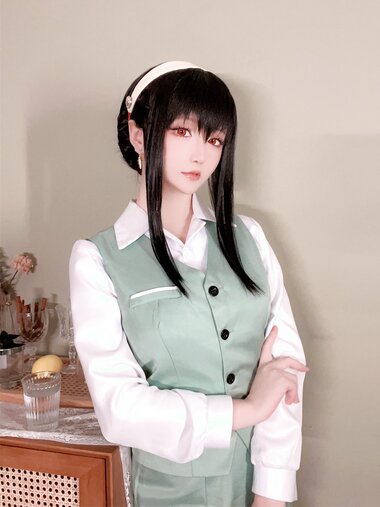 [COSPLAY] 星之迟迟 圣诞节 约尔 OL制服
