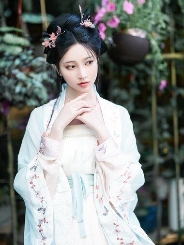 [COSPLAY] 年年 - 花间集 [39P-503.28MB]