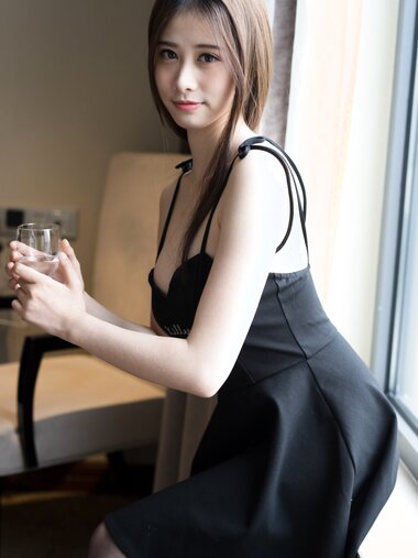 [COSPLAY] 一只小仙若 黑丝女仆