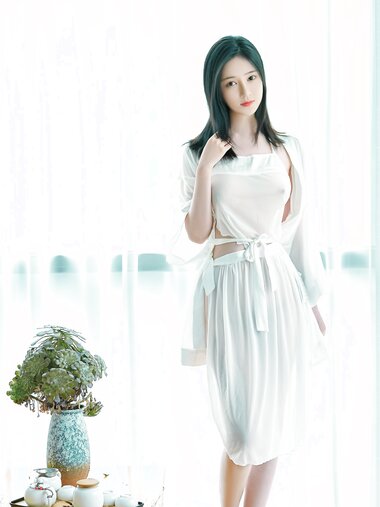 [COSPLAY] 年年 - 么么茶 [44P-206MB]