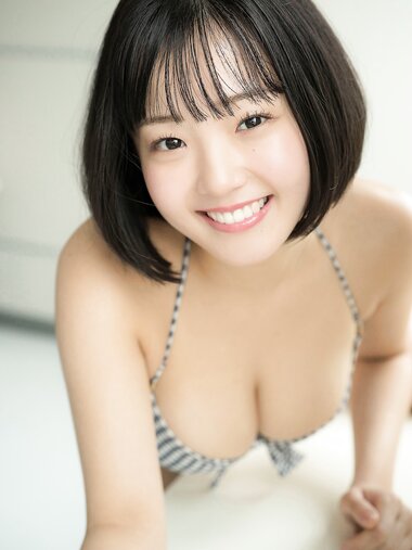 ヤンマガWeb 2020.11.24 花咲ひよりが水着でボウリング【無料分】