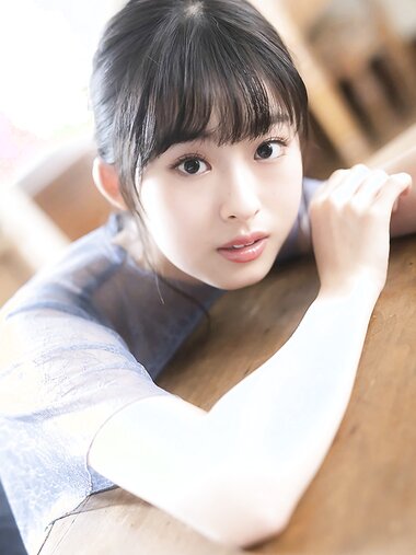 ヤンマガWeb 2020.11.18 井本彩花、グラから見るか？エモから見るか？【有料分グラ】 P.01-10