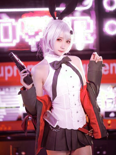 [COSPLAY] 瓜希酱 少女前线 FN 57 Five seveN