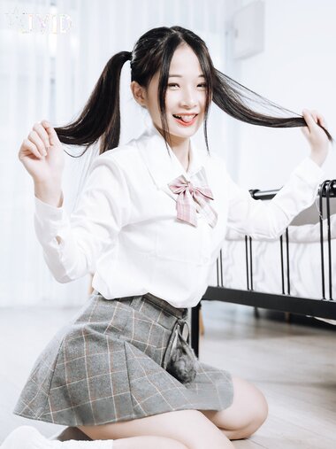 【JVID】 – 婕咪 雙馬尾女孩想在學長的胯下依偎，四点全露