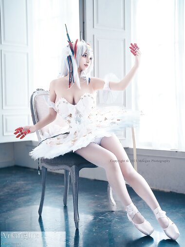 沖田凜花Rinka - W, ballerina ver. (Arknights) [8P-2.05MB]