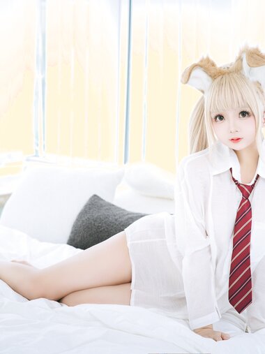 [COSPLAY] 日奈娇 衬衫小狗